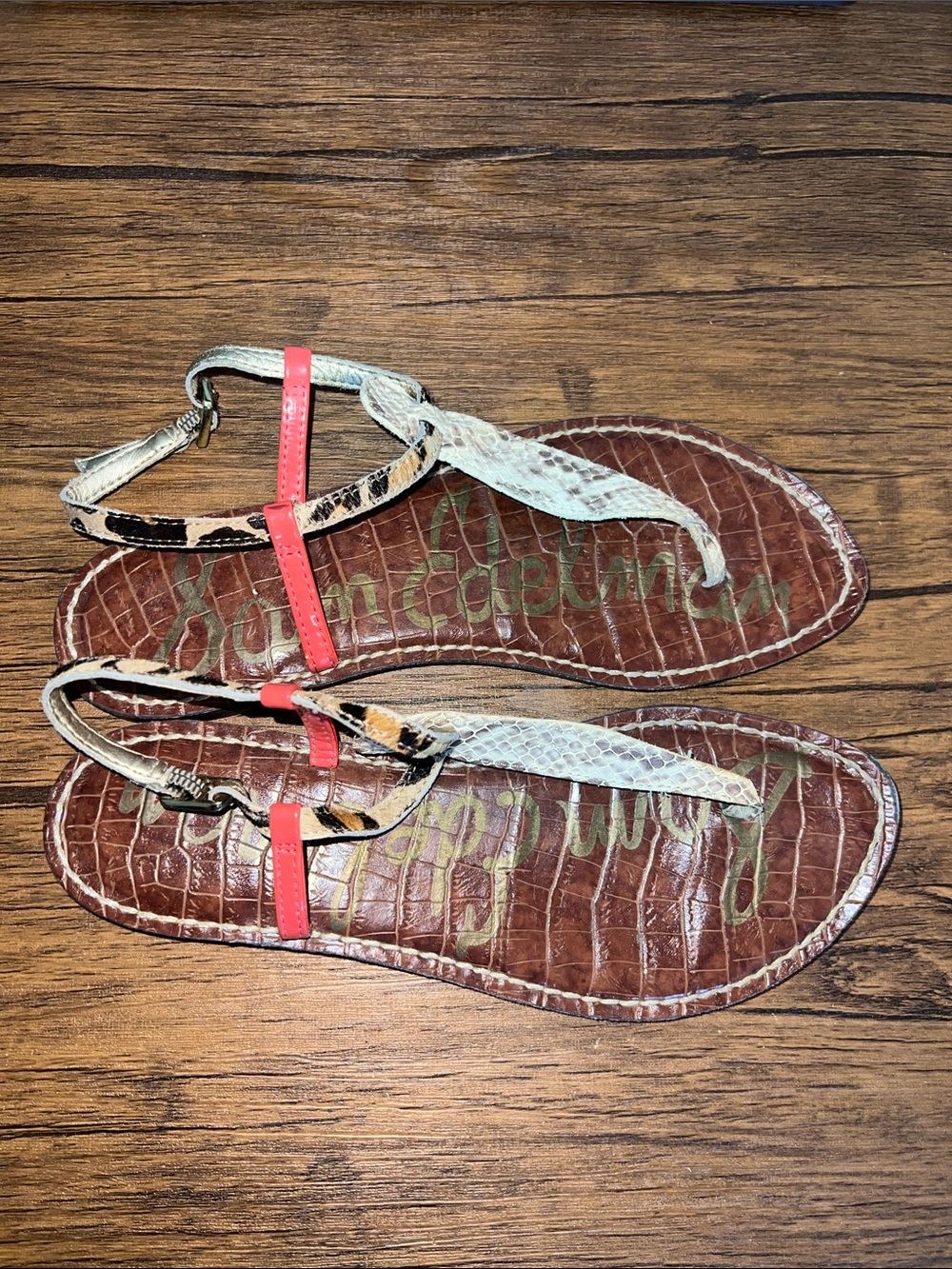 Sam Edelman White Snake-Print Leather T-Strap Gigi‎ Sandals with Coral Straps- 7